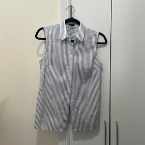 Ann Taylor sleeveless button down